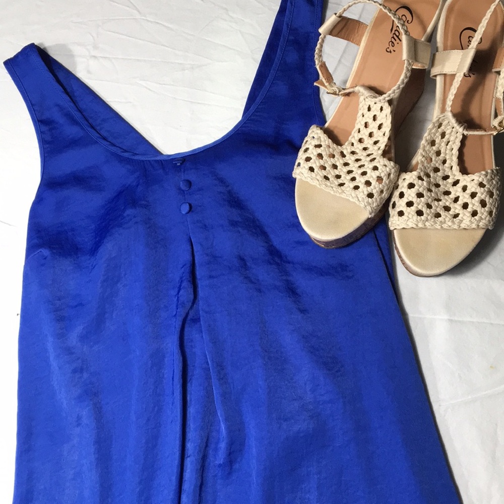 Blue tank top